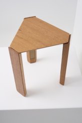 DPT035, Mesa Lateral Tríplice