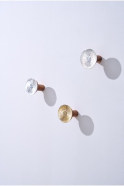 Coleção Regina, Cabideiro