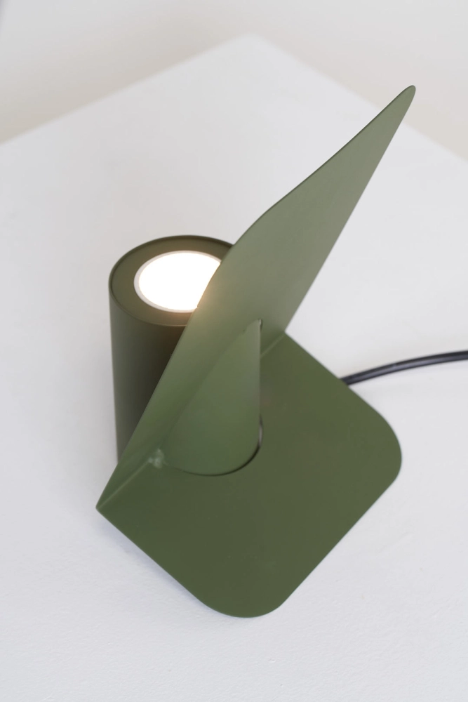 Luminária Vela, Por Mário Alessiani.