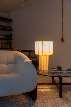 DPT001, Luminária de Mesa