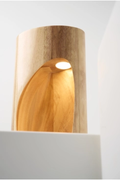 Coleção Brecha, Luminária de Mesa. Por Caroline Strobel