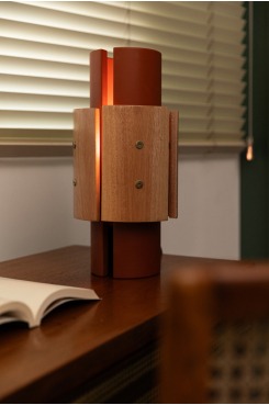 Luminária Pilar. Por Bernardo Cardoso